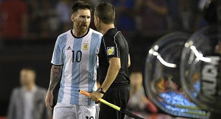 FIFA convocó a Messi para que haga su descargo
