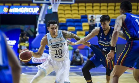 La Selección Argentina de básquet venció a Venezuela y avanzó a semis de la AmeriCup, donde enfrentará a Estados Unidos el sábado. La Selección Argentina de básquet venció a Venezuela y avanzó a semis de la AmeriCup, donde enfrentará a Estados Unidos el sábado.