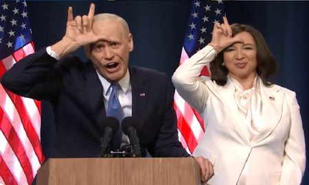 Jim Carrey imitando a Joe Biden y burlándose de Donald Trump Jim Carrey imitando a Joe Biden y burlándose de Donald Trump