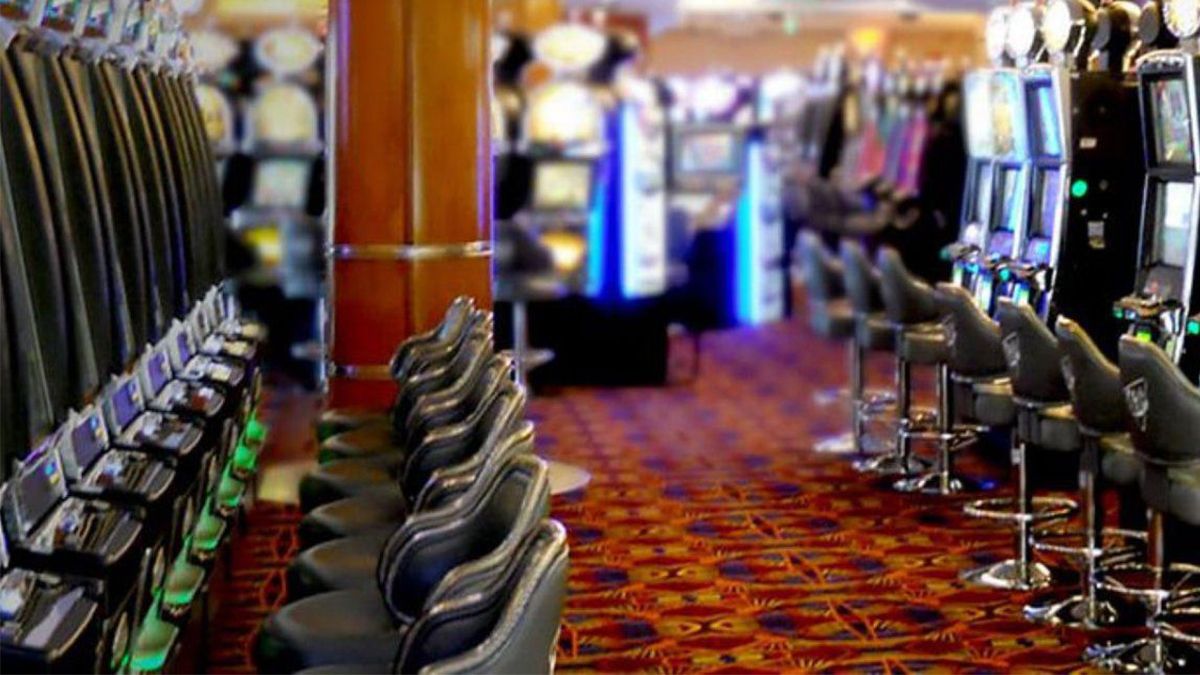 Los casinos podrán funcionar de 10 a 23 los viernes sábados y vísperas de feriado