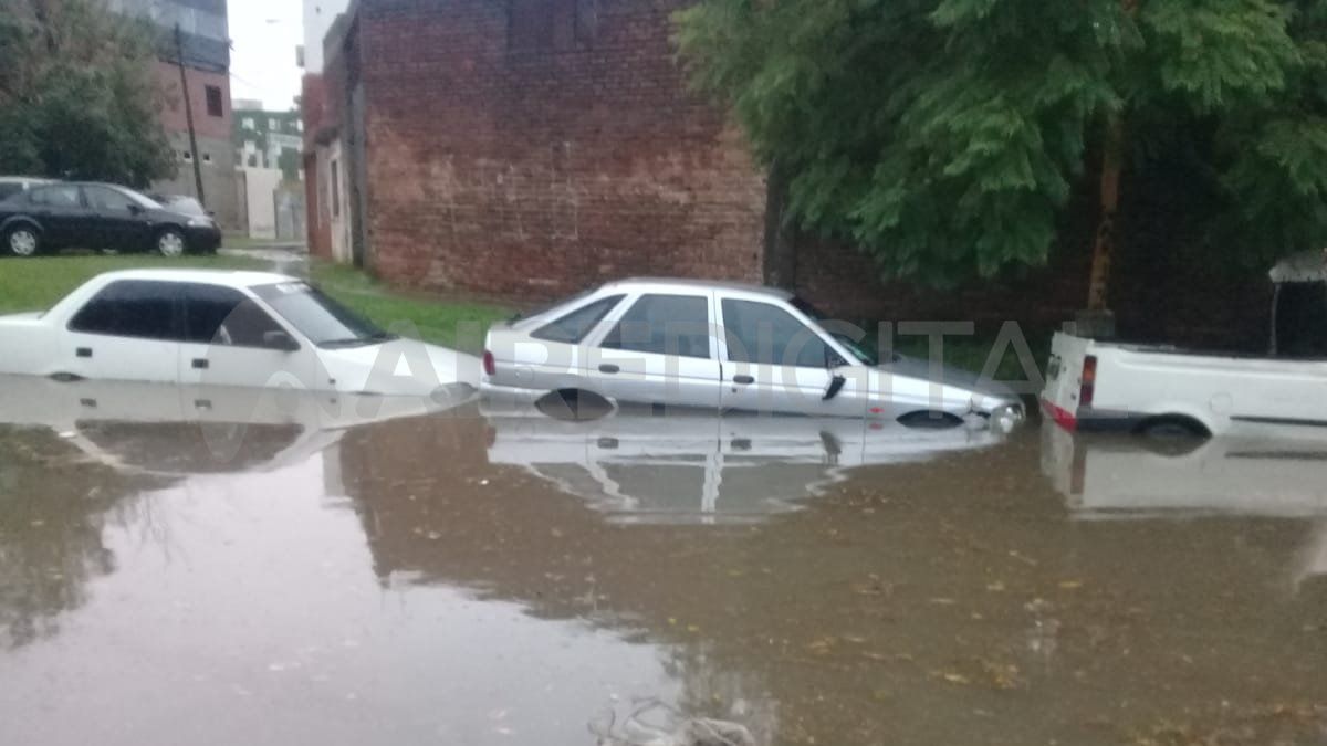 Oyentes de Aire de Santa Fe enviaron esta foto de las calles de barrio Centenraio.