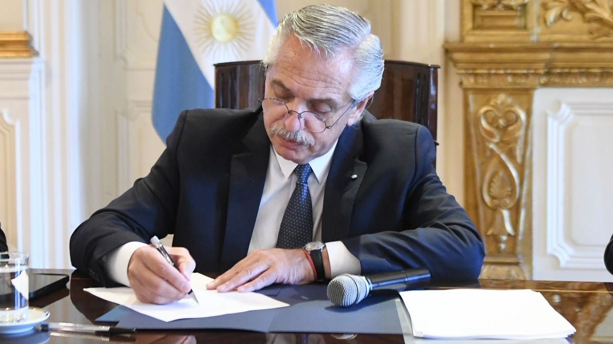 El gobierno firmó un documento en el que se exige la liberación de los rehenes argentinos en Israel.
