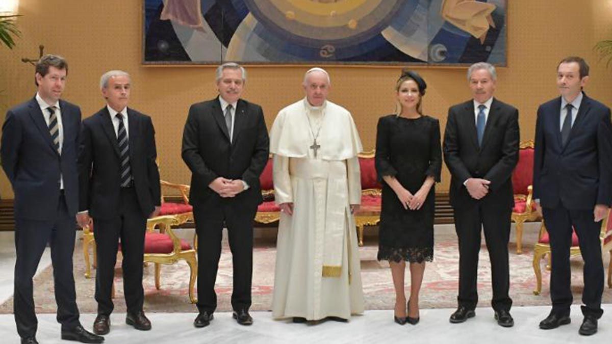 Fernández no se llevó la foto con la sonrisa de Francisco.
