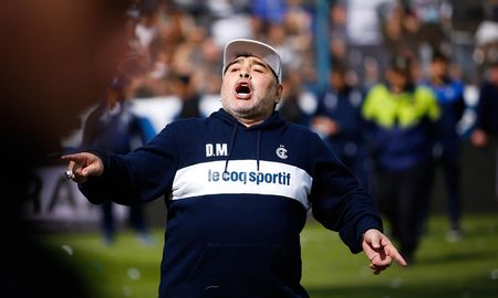 Diego Maradona estará presente en el encuentro entre Gimnasia y Patronato, por la Copa de la Liga Profesional. Diego Maradona estará presente en el encuentro entre Gimnasia y Patronato, por la Copa de la Liga Profesional.