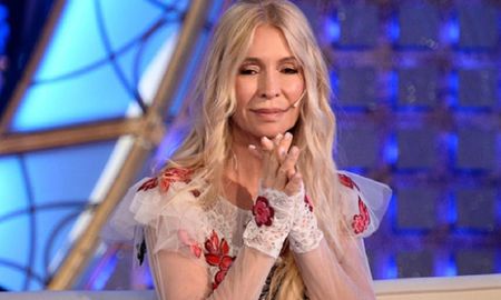 Cris Morena compartió una foto con Azul, su nieta, y mostró el increíble parecido con Romina Yan Cris Morena compartió una foto con Azul, su nieta, y mostró el increíble parecido con Romina Yan