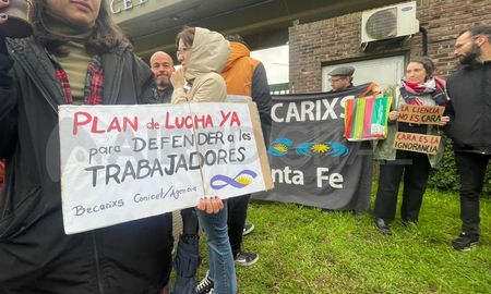 Continúa la preocupación en el Conicet Santa Fe por los recortes del Gobierno nacional. Continúa la preocupación en el Conicet Santa Fe por los recortes del Gobierno nacional.