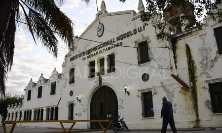 El grupo de riesgo ante al covid-19 en las cárceles de Santa Fe lo componen 240 internos. El grupo de riesgo ante al covid-19 en las cárceles de Santa Fe lo componen 240 internos.