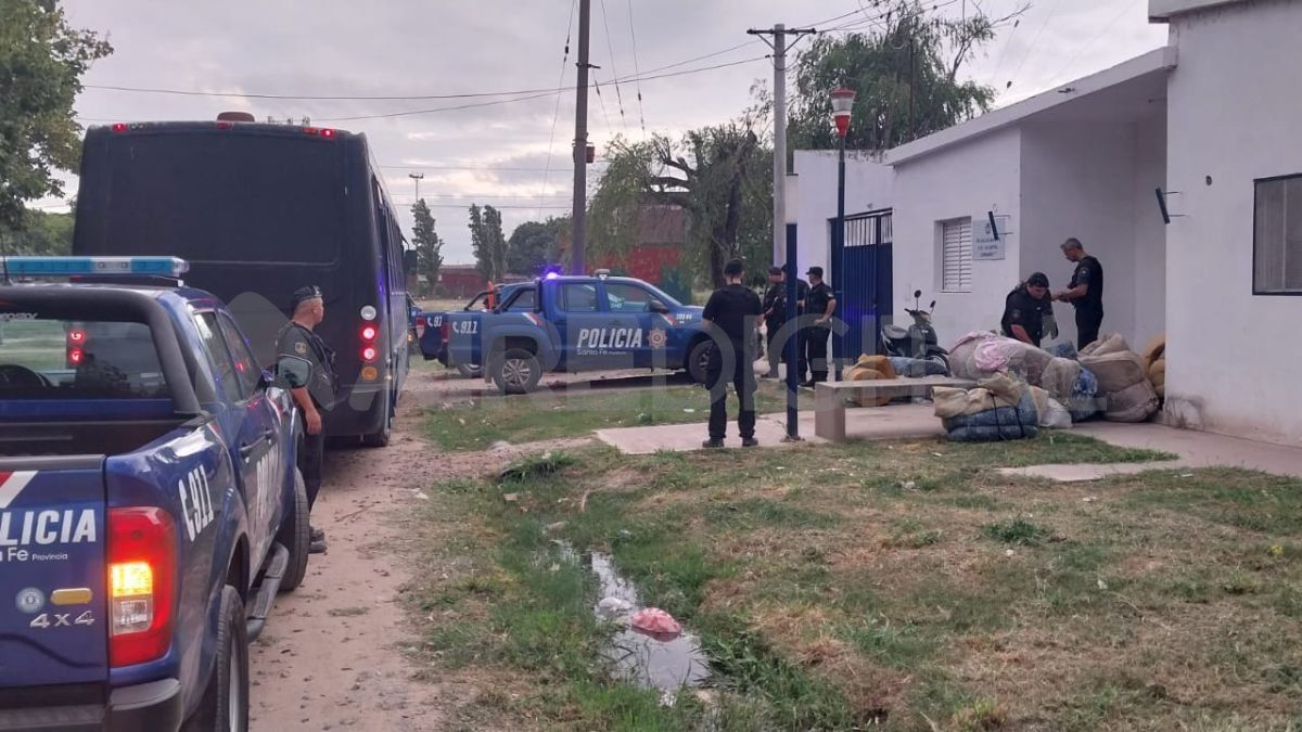 Trasladaron 12 presos de la Seccional Séptima a Rosario