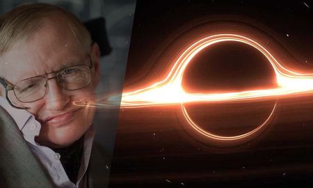 Stephen Hawking fue un físico teórico británico. Dedicó su vida al estudio del Universo y los agujeros negros y desarrolló la ecuación más buscada por los físicos modernos. Stephen Hawking fue un físico teórico británico. Dedicó su vida al estudio del Universo y los agujeros negros y desarrolló la ecuación más buscada por los físicos modernos.