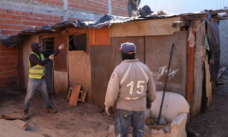 Cococcioni supervisó este miércoles el derribo de otro búnker de venta de drogas en Rosario. Cococcioni supervisó este miércoles el derribo de otro búnker de venta de drogas en Rosario.