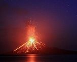 entro en erupcion el volcan anak krakatoa