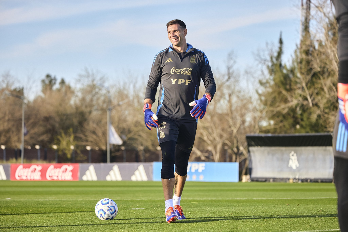 Lionel Scaloni probó el equipo para enfrentar a Chile por las Eliminatorias Sudamericanas. Lionel Scaloni probó el equipo para enfrentar a Chile por las Eliminatorias Sudamericanas.