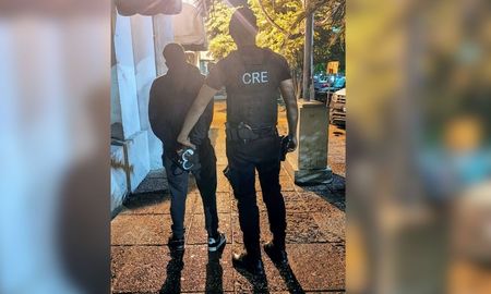 Detuvieron a un hombre en Santa Fe cuando intentaba robar una bicicleta. Detuvieron a un hombre en Santa Fe cuando intentaba robar una bicicleta.