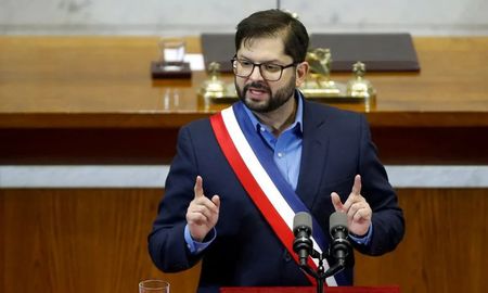 Gabriel Boric se negó a recibir las cartas credenciales del embajador de Israel.