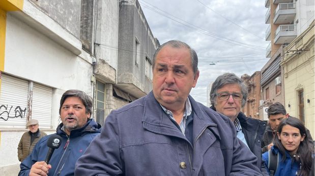 con ríos altos y lluvias muy fuertes de 200, 300 milímetros; vamos a tener barrios anegados por algunas horas o algún día, resaltó Juan Pablo Poletti.