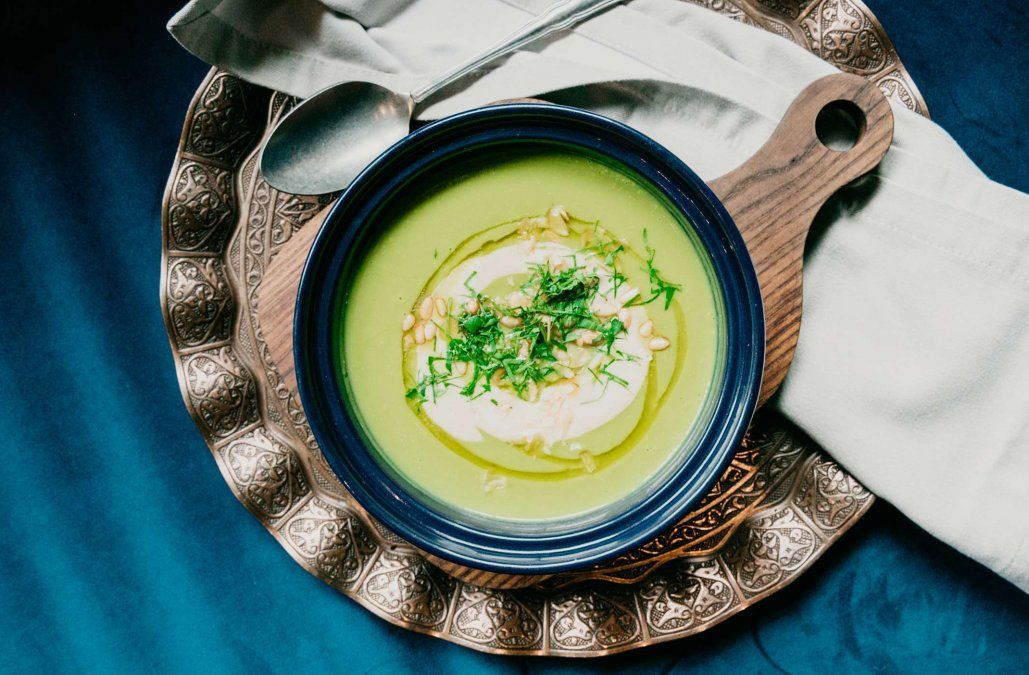 Cómo hacer una sopa de arvejas rica y nutritiva