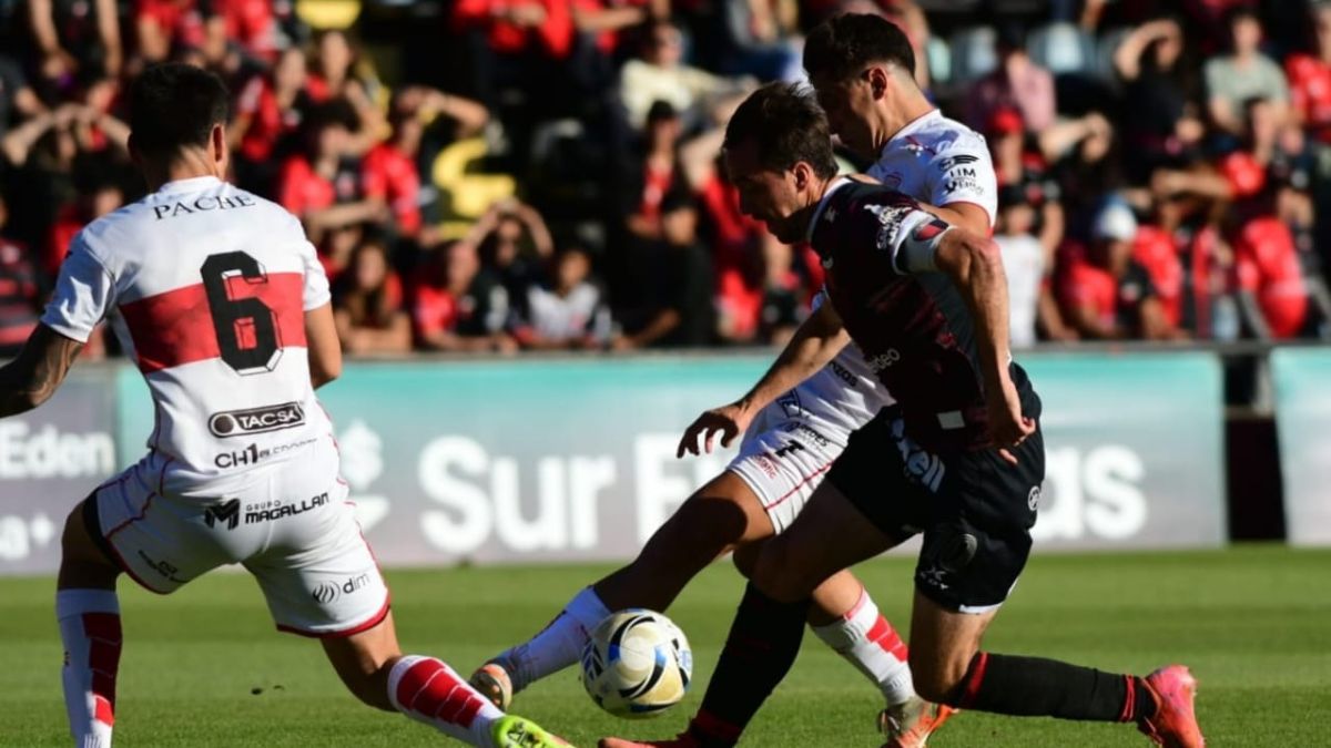 Colón vs. Deportivo Morón por la Primera Nacional.