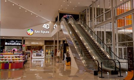 El Cine Las Tipas cumple dos años en la ciudad de Paraná y se consolida como una alternativa de entretenimiento innovadora para el público de la región. El Cine Las Tipas cumple dos años en la ciudad de Paraná y se consolida como una alternativa de entretenimiento innovadora para el público de la región.