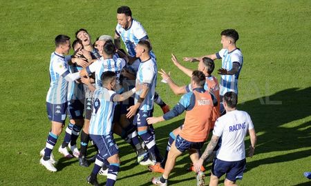 Racing se impuso a Boca por penales y es el primer finalista de la Copa de la Liga. Racing se impuso a Boca por penales y es el primer finalista de la Copa de la Liga.