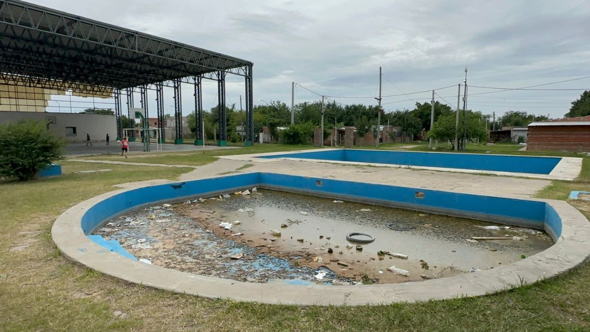 Vecinos buscan que las piletas comunitarias de Alto Verde sean recuperadas a la brevedad.