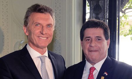 El expresidente Mauricio Macri junto al exmandatario paraguayo, Horacio Cartés. El expresidente Mauricio Macri junto al exmandatario paraguayo, Horacio Cartés.
