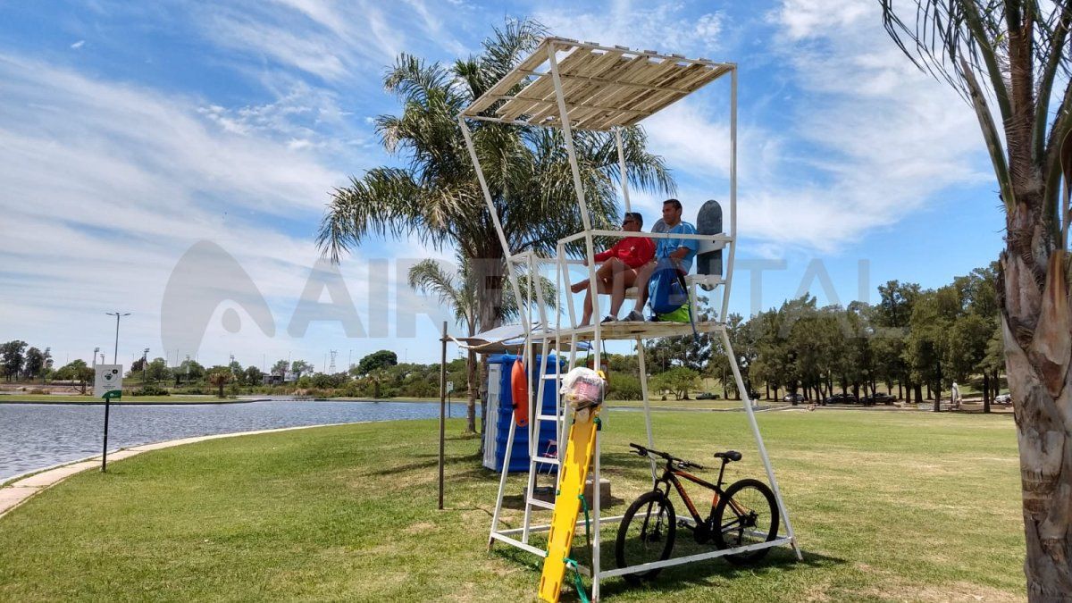 Antes de entrar al agua, es conveniente consultar a los guardavidas.