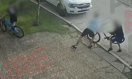 Violento robo en Guadalupe: un joven fue golpeado para robarle la bicicleta. Violento robo en Guadalupe: un joven fue golpeado para robarle la bicicleta.