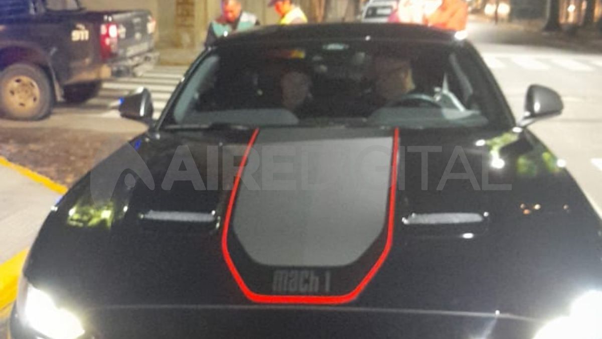 Rápido y alcoholizado: manejaba una coupé Ford Mustang que le retuvieron en un control de alcoholemia