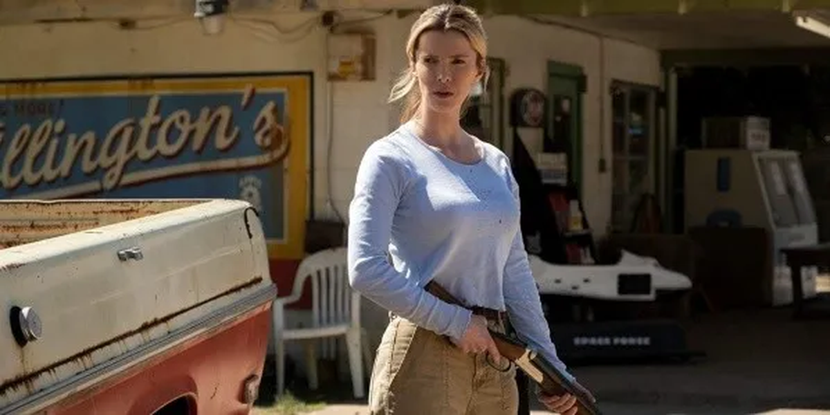 Betty Gilpin protagoniza La Cacería, la película que fue censurada en EE.UU. (IMDb)