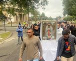 Los fieles se encaminan hacia la Laguna Setúbal para la procesión náutica de la Virgen de Guadalupe. Los fieles se encaminan hacia la Laguna Setúbal para la procesión náutica de la Virgen de Guadalupe.