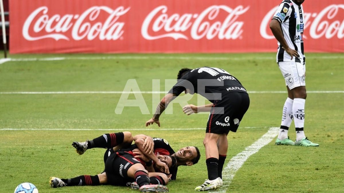 Newells derrotó a Central Córdoba por 3-1 y es puntero de su grupo en la Zona Complementaria