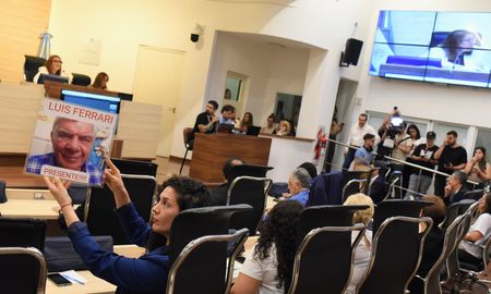 En el Concejo Municipal de Rosario, estuvieron los diputados nacionales integrantes de la comisión investigadora de los casos de fallecimiento por fentanilo contaminado. En el Concejo Municipal de Rosario, estuvieron los diputados nacionales integrantes de la comisión investigadora de los casos de fallecimiento por fentanilo contaminado.