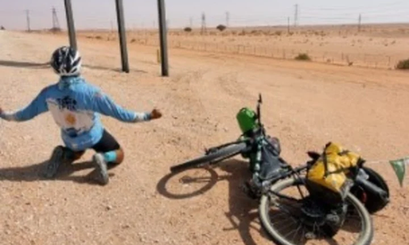 Sueño cumplido: el momento exacto en que 3 cordobeses llegan a Qatar en bicicleta tras pedalear 177 días Sueño cumplido: el momento exacto en que 3 cordobeses llegan a Qatar en bicicleta tras pedalear 177 días