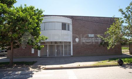 La escuela se encuentra en la zona norte de la ciudad, en Blas Parera al 7500 La escuela se encuentra en la zona norte de la ciudad, en Blas Parera al 7500