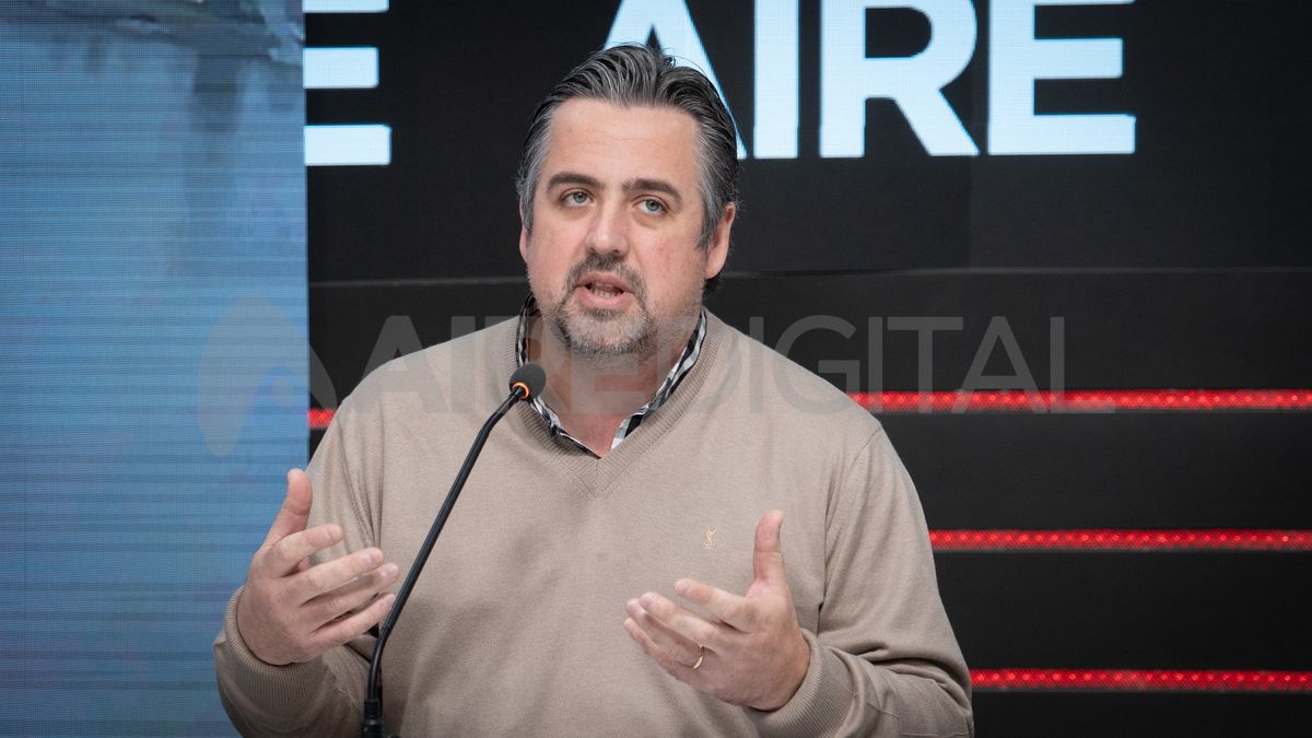Pablo Cococcioni visitó los estudios de AIRE y habló sobre la política penitenciaria en Santa Fe.
