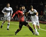 Colón y Gimnasia jugarán un partido por el descenso. Colón y Gimnasia jugarán un partido por el descenso.