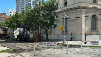 Tránsito en Santa Fe: cortes en calle San Jerónimo por obras de bacheo y desvío de colectivos