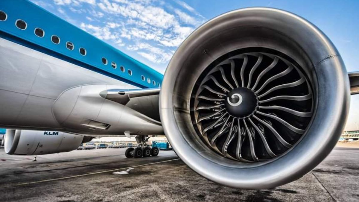 Pasajeros y tripulación lograron evacuar el avión tras el incidente con la turbina.