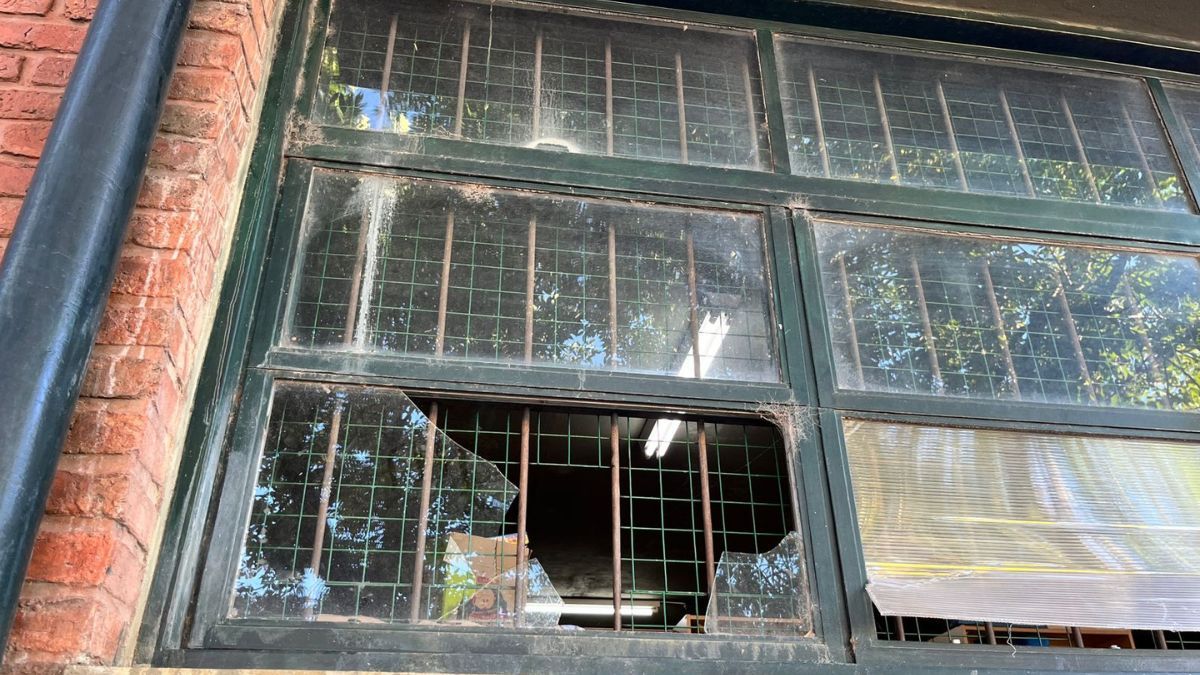 Tres robos en la semana y vandalismo en la escuela Uruguay de Santa Fe.