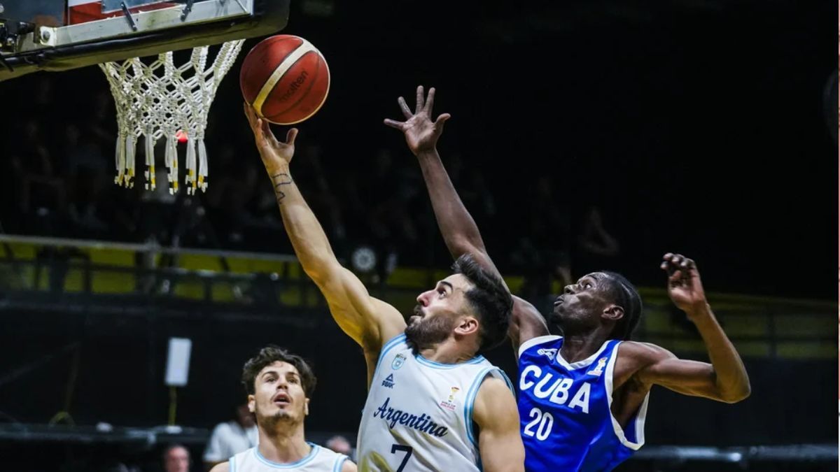 La Selección Argentina de básquet le ganó a su par cubano por 105-49 en el partido que disputaron este lunes.