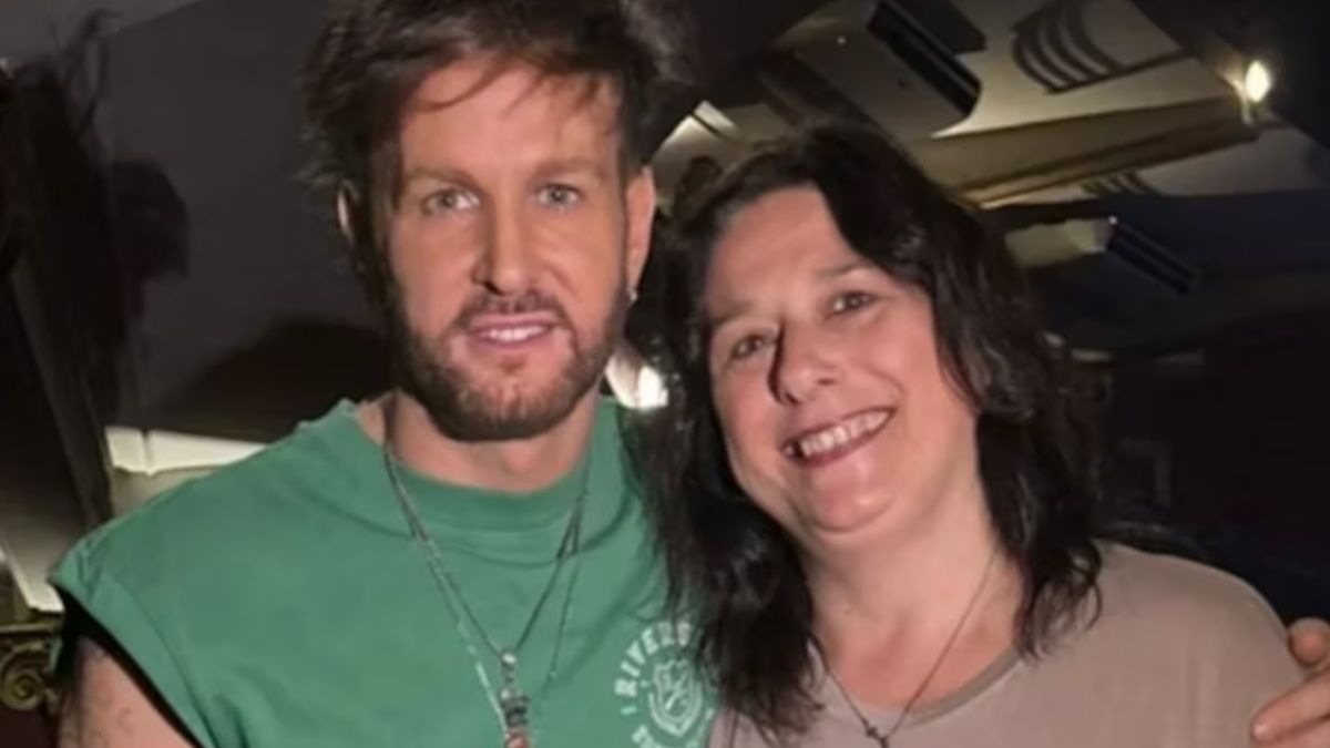 Axel habló en sus redes y se mostró devastado por la muerte de las fanáticas.