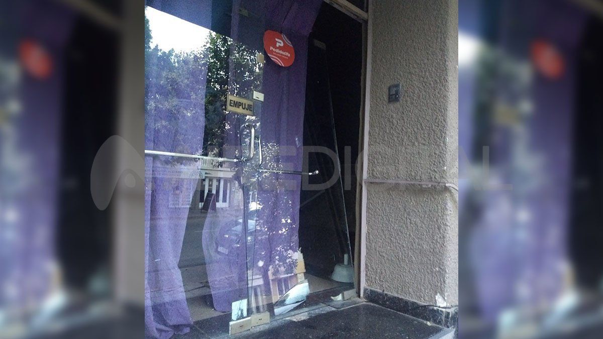 La bibliotecaria sostuvo que la alarma frustró el plan de los autores del hecho