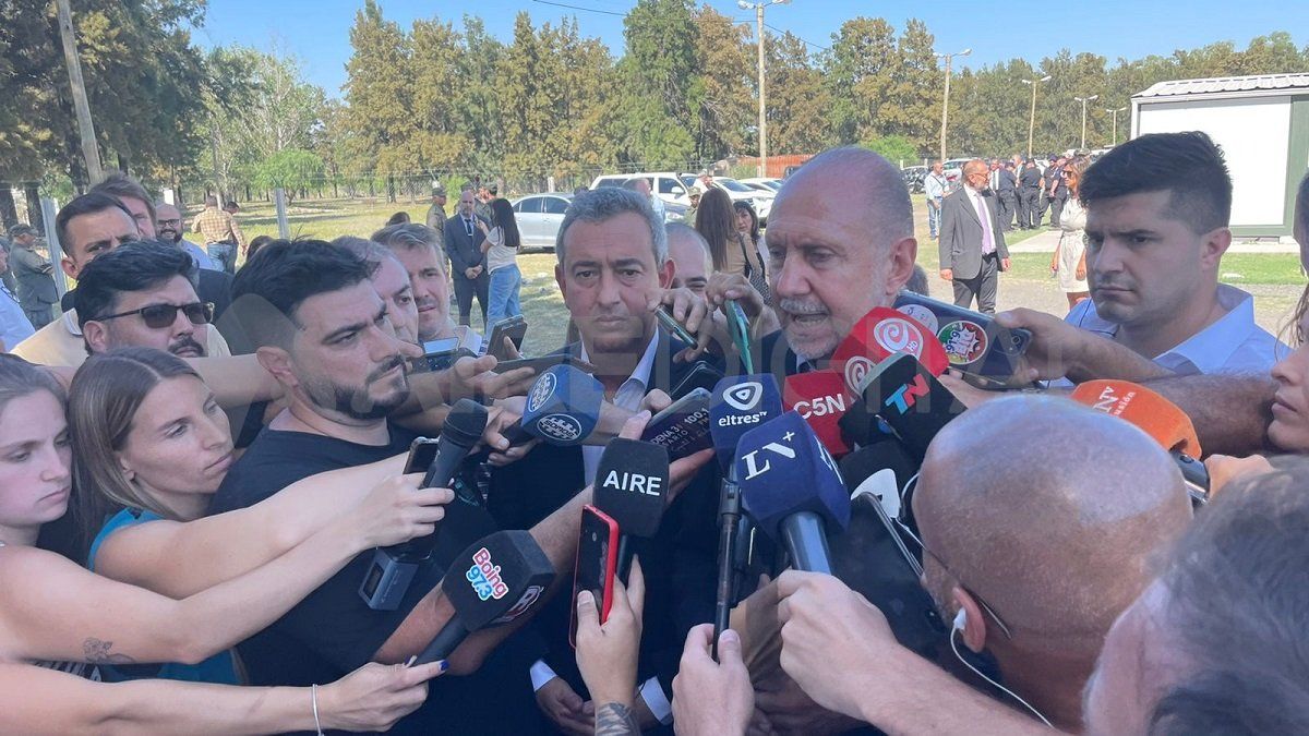 Omar Perotti habló luego de la presentación de los efectivos federales llegados a Rosario.