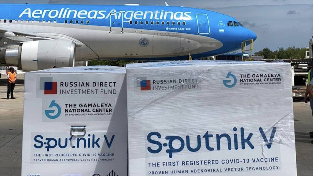 Se trata del decismosegundo viaje de la aerolínea de bandera con destino a Moscú para traer más dosis de la vacuna Sputnik V al país.