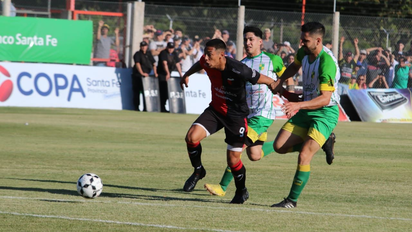 Colón goleó 5-0 a Juventud de Malabrigo y jugará contra Unión por las semis de la Copa Santa Fe