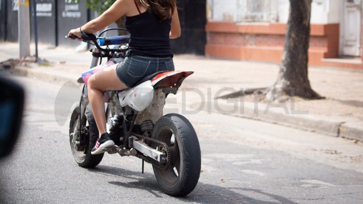 Muchas de las motos que circulan en Santa Fe no tienen patentes.
