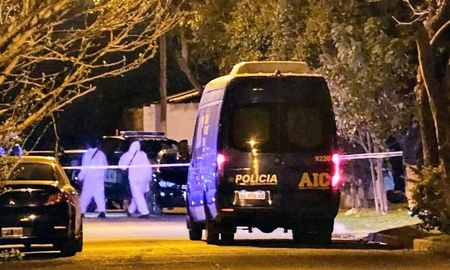 La ciudad de Rosario carga con una serie de características en el uso de la violencia que marcan que la raíz del problema tiene que ver con actividades mafiosas o ligadas al crimen organizado. La ciudad de Rosario carga con una serie de características en el uso de la violencia que marcan que la raíz del problema tiene que ver con actividades mafiosas o ligadas al crimen organizado.