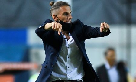 Sebastián Beccacece considera a Boca el favorito de la serie ante Racing por los cuartos de final de la Copa Libertadores. Sebastián Beccacece considera a Boca el favorito de la serie ante Racing por los cuartos de final de la Copa Libertadores.
