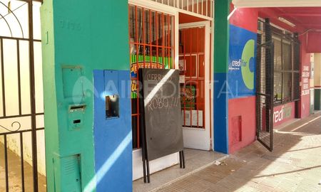 Los due&ntilde;os de la diet&eacute;tica pusieron el cartel en el frente del comercio ubicado en Arist&oacute;bulo del Valle 7100&nbsp;