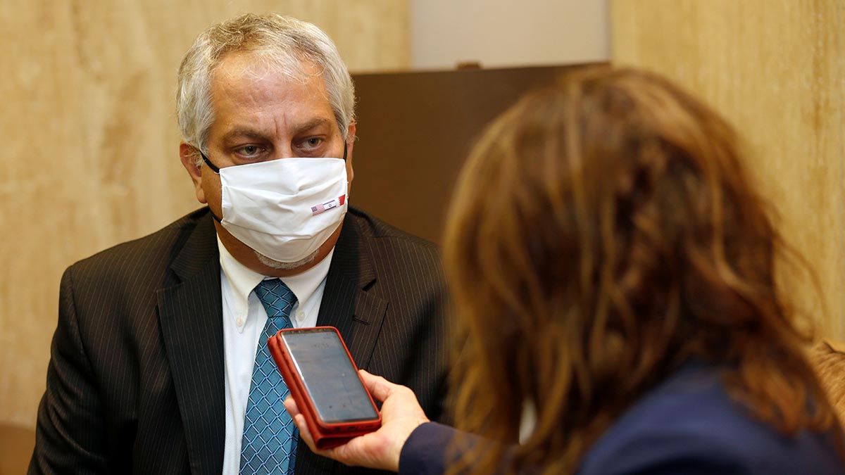 El canciller Lior Haiat calificó cómo “doble crímenes de guerra” los ataques de Hamas.